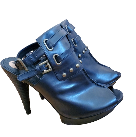 New B.Makowsky Black Leather (Faux) Buckles Swirl Heels Clogs Slip On size 7 NWT - Picture 2 of 5